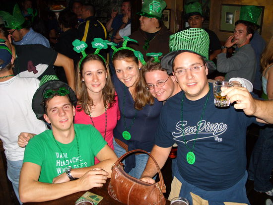 Auf dem Heimweg stolperten wir noch zufällig über eine "Halfway to St. Paddy Day" Feier in einem irish Pub. 