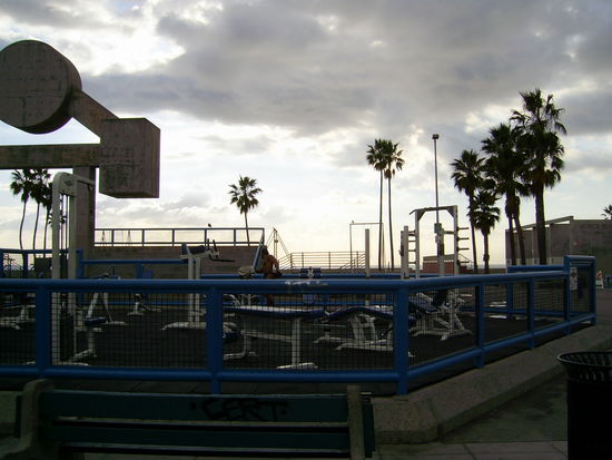 Muscle Beach
mit einem einsamen Bodybuilder