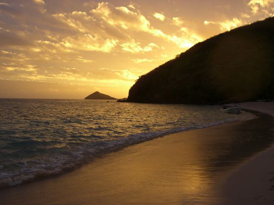 sonnenuntergang im sunset resort.