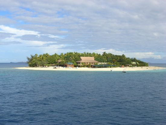 unser letzter Stop! diese grosse Insel mit dem Namen Beachcomber Island!Party Island. Ein super schoenes Resort,nur leider ein 100 betten dorm. daher nicht ganz so entspanntes schlafen!
