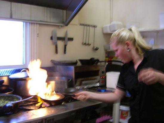 Hayley setzt wieder alles in Flammen...