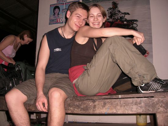 Sehen erstaunlich fit aus, dafuer, dass wir um 4.30 aus dem Bus geschmissen wurden!