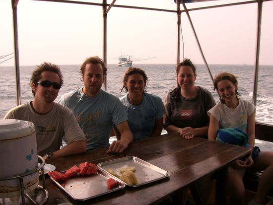 meine Tauchgruppe (v.l. Dan&amp;Jason meine Mitstreiter, Liz mein instructor, nicole instructor student und meine wenigkeit)