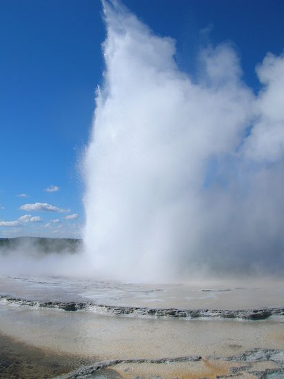 Old Faithful (West Yellowstone) in Aktion