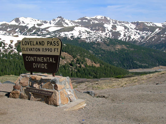 Die Fahrt mit Blick auf die schneebedeckten Berge - einfach traumhaft!