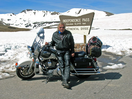 Der Independence Pass - eine sehr enge, kurvige Strasse bis auf 3.700 m hoch. Für Motorradfahrer ein Traum.