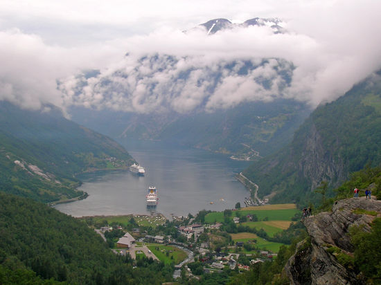 Blick auf den Geiranger Fjord