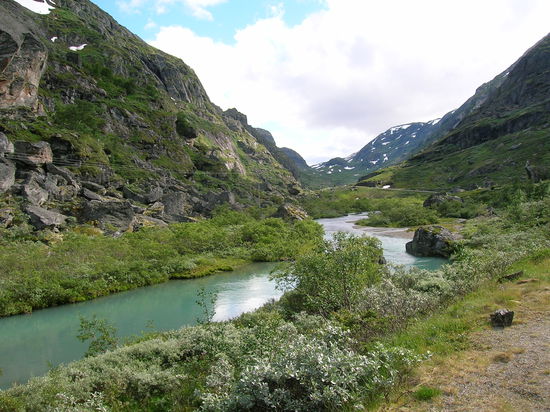 Nachdem wir den Sognefjell (ein uralter Gebirgsübergang) überquert haben, war das unser Platz für die Nacht - traumhaft