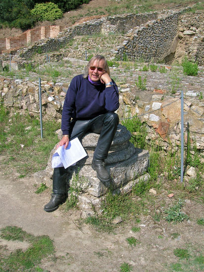 Roselle - Rolf muss sich ausruhen - Kultur ist anstrengend