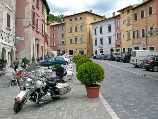 Visso - ein verschlafenes Bergdorf in den Marken
