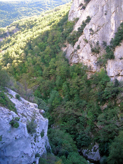 Tiefe Schluchten auf dem Weg nach San Vittore