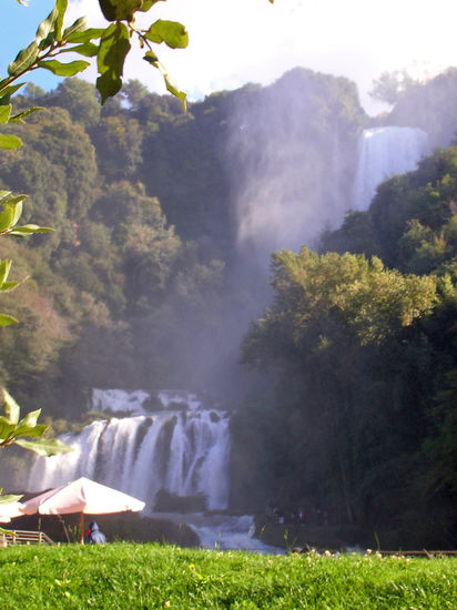 Cascate delle Marmore (165 m) - einer der höchsten und schönsten Wasserfälle Europas - Nähe Terni