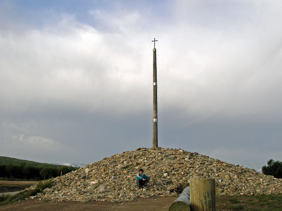 Cruz de Ferro - 1531 m
Hier legen die Pilger einen mitgebrachten Stein von Zuhause nieder.