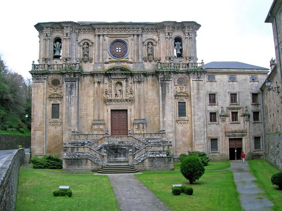 Kloster Samos - es gilt als eines der ältesten Klöster der westlichen Welt (5. Jahrh.)