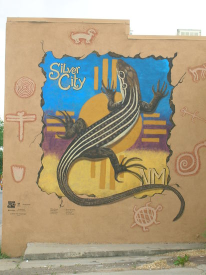 In Silver City, wo der 2. platte Reifendes Motorrades von Rolf repariert wird, wuchs Billy the Kid auf.