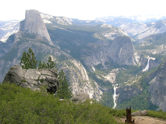 Yosemite National Park am Glacier Point mit Blick auf Wasserfälle