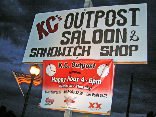 In Beatty - Nevada - haben wir übernachtet. Im KC Outpost Saloon haben wir die besten Steaks dieser Reise genossen!