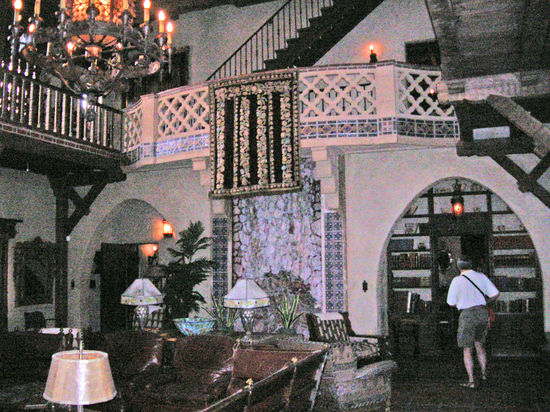 Die Wohnhalle von Scooty's Castle