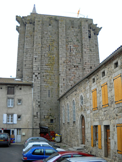 "Turm der Engländer" in Saugues
