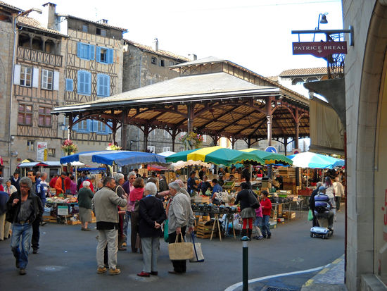 Markt in Figeac - ein Paradies für jeden Geniesser