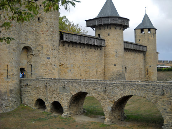 Carcassonne, von den Römern im 1. Jahrh. v. Chr. gegründet, zählt zu den am besten erhaltenen Festungsstädten Europas