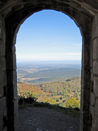 Blick von der Festung Montségur auf die Pyrenäen - traumhaft