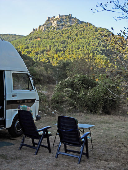 Unser traumhafter Übernachtungsplatz unterhalb des Chateau Puilaurens