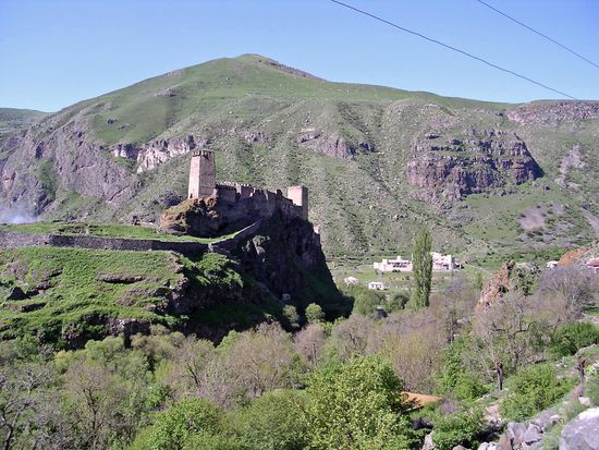 Blick auf eine alte Burgruine