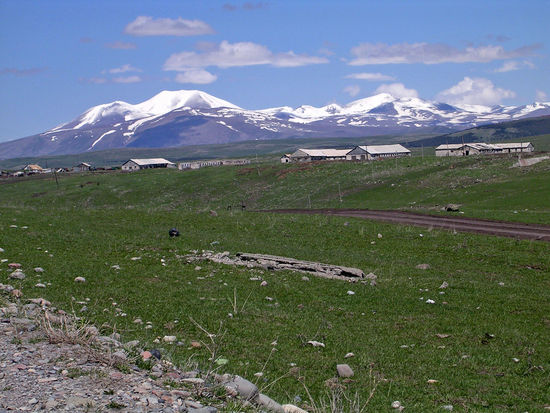 Herrliche Bergwelt in Georgien