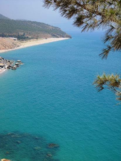 Blick von der Küstenstraße nach Silifke - eine sehr schöne, wenn auch durch die Baustellen staubige, Strecke.