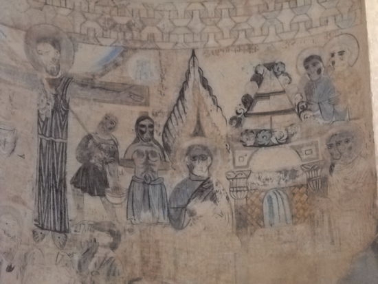 Gut erhaltene Fresken schmücken das Innere der Kirche.