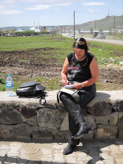 Oft machte ich mir Notizen, wie hier beim Tankstopp in Kars.