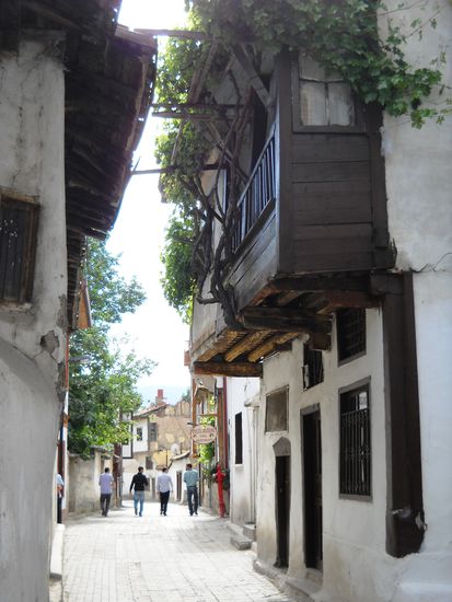 Amasya: Eine fast dörflich-stille Atmosphäre strahlt die Altstadt mit den engen Gassen und osmanischen Häuser aus.