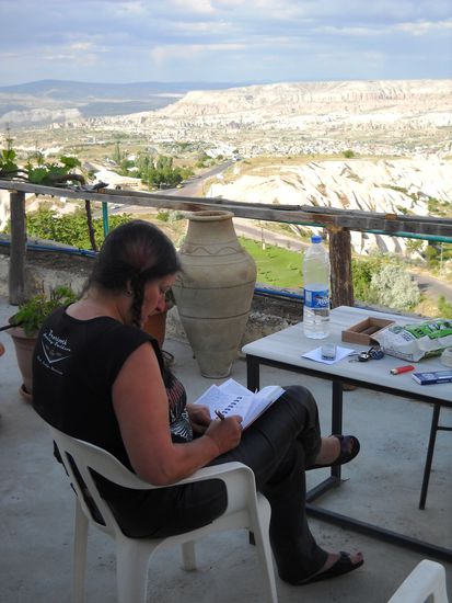 Von der Terrasse unserer Pension in Uchisar hatten wir einen herrlichen Blick über die Landschaft.