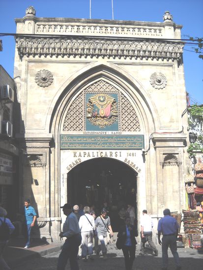 Der Große Basar in Istanbul - eine Stadt für sich. Mehr als 4.000 Geschäfte auf 200.00 qm.