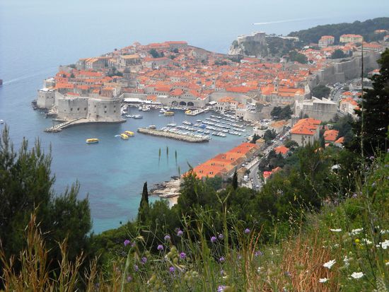Wir fahren nun an Dubrovnik vorbei ...