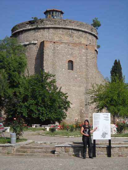 Die rote Halle diente der Verehrung des allmächtigen und universellen ägyptischen Gottes Serapis, der an die Stelle des Osiris trat.