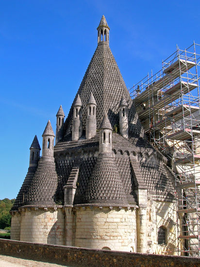 Die romanische Klosterküche mit ihrem interessanten Dach in Fontevraud.