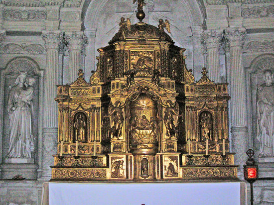 Vergoldeter Altar in St-Michel, Fontevraud