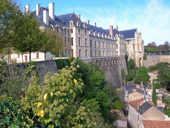 Das prächtige Schloss von Thouars ist heute ein Colleg und kann nicht besichtigt werden.