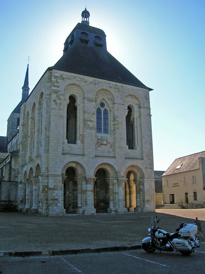 Kirche des Klosters Fleury in Saint-Benoit-sur-Loire. Die Druiden hielten hier bereits zur Zeit der Gallier hielten ihre Zusammenkünfte ab.