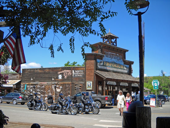 Wir kommen in das Westernstädtchen Winthrop, 400 Einwohner.