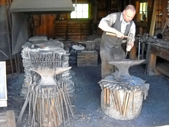 Barkerville: Ein Schmied bei der Arbeit.