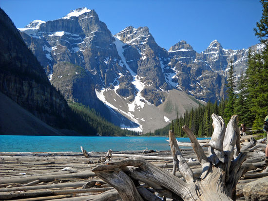 Lake Moraine - im "Valley of the ten peaks" - ein von Gletschern gespeister See.