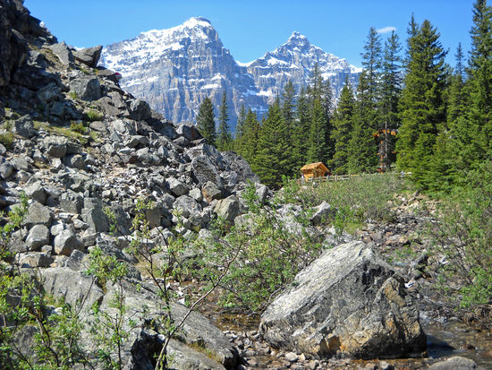 Lake Moraine wurde durch einen gewaltigen Felssturz geschaffen.