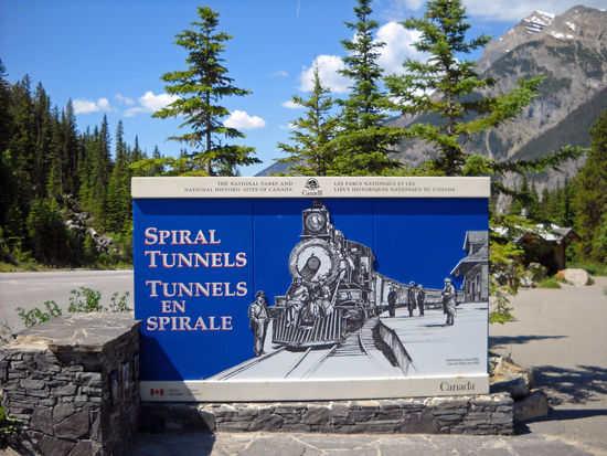 Kicking Horse Pass - 1.646 m - Besichtigung der "Spiral Tunnels"