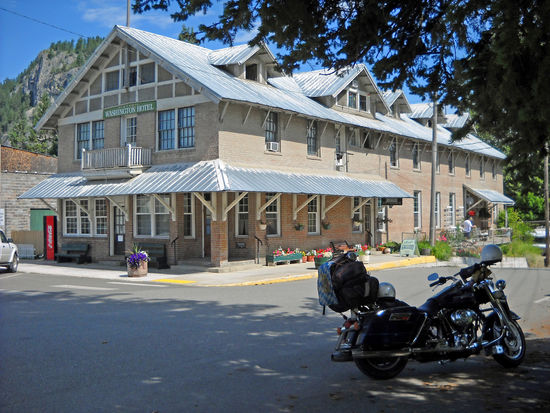 Metaline Falls - ein Bilderbuchort (240 Einwohner).
Einige Szenen des Films "The Postman" mit Kevin Costner wurden hier gedreht.