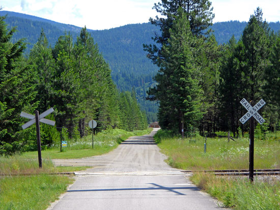 Weiter geht es auf dem North Pend Oreille Scenic Byway, Nähe Tiger.