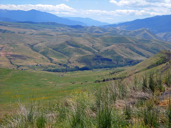 "White Bird Battlefield" - Hier kam es 1877 zur Schlacht zwischen den Nez Perce und der US-Armee, unter General Howard. Von den 100 Soldaten fielen 34, der Rest floh. Die Indianer erlitten keine Verluste.