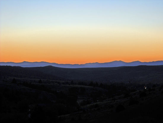 Abend auf der Veranda von Reds Haus in Virginia City.